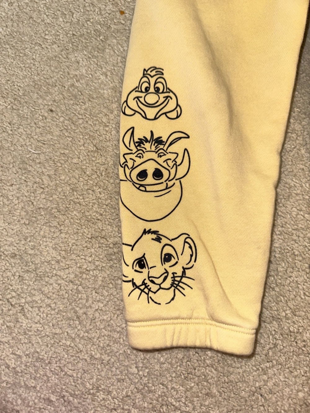 GAP Disney Lion King Kids Yellow Simba Sweatshirt & Joggers Set - Picture 7 of 7